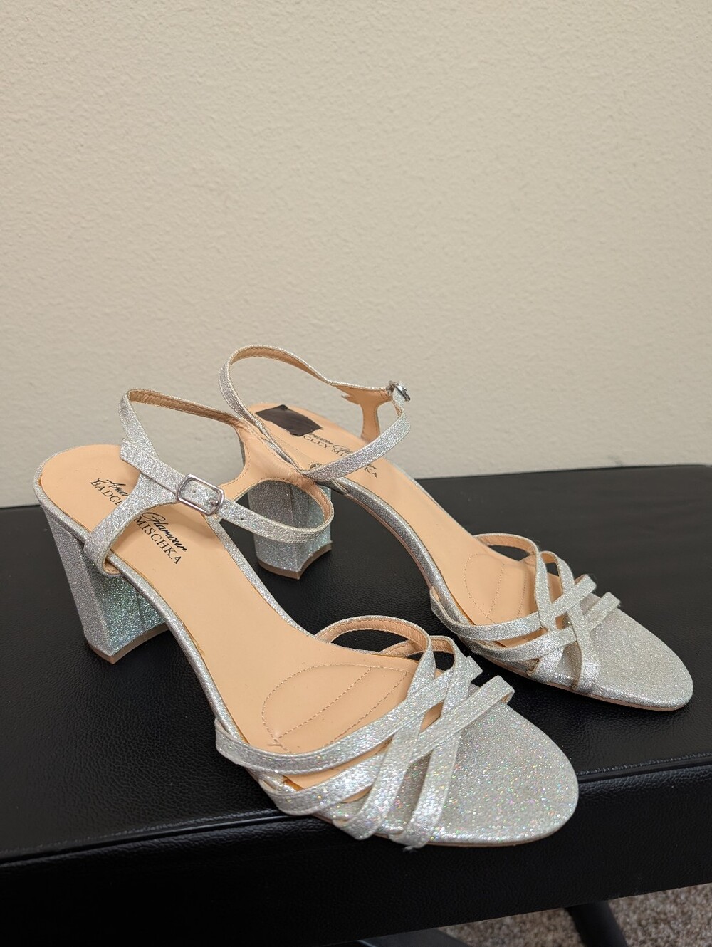 Badgley Mischka Silver Glitter Strappy Block Heel Sandals Size 10